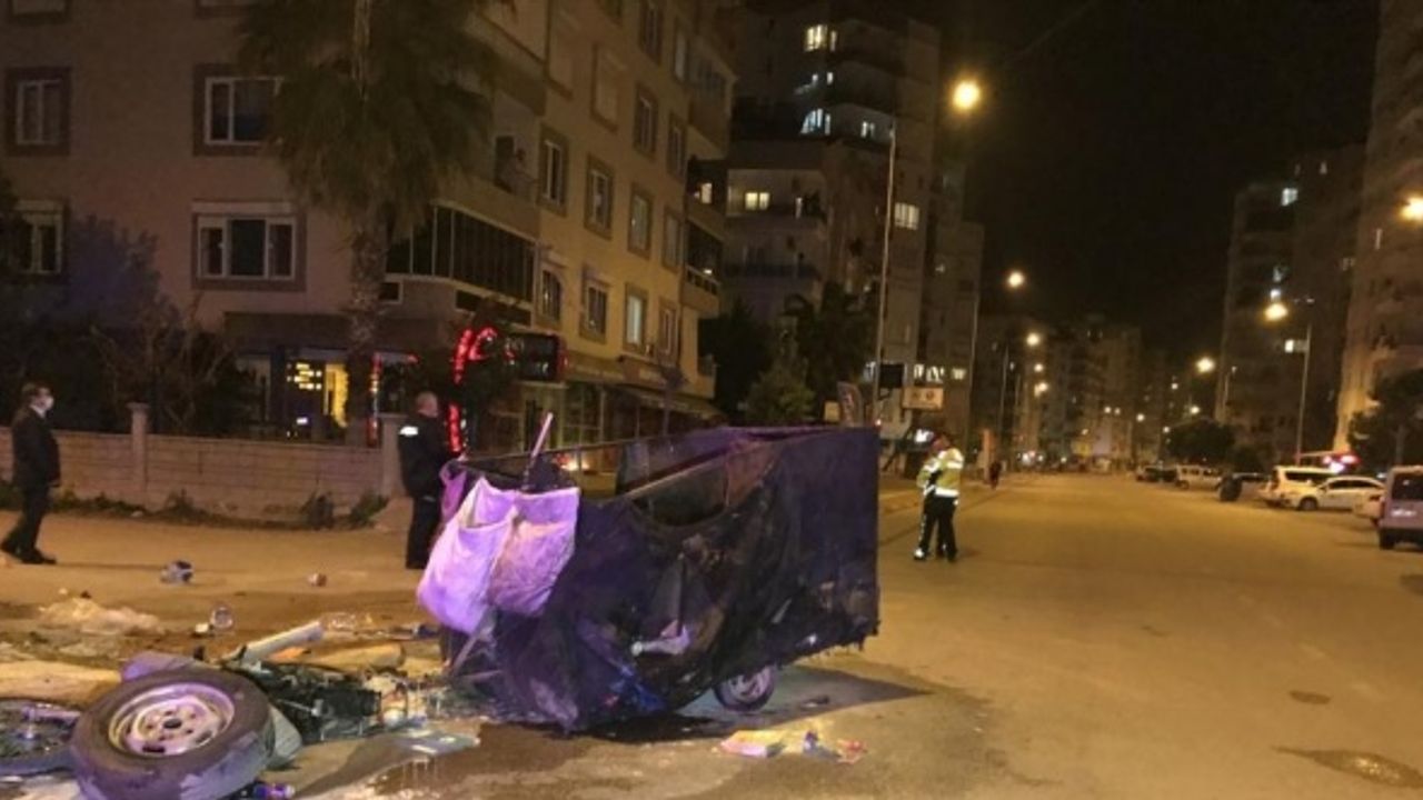 Kamyonetle çarpıştıkları motosikletli kağıt toplayıcısını darbeden saldırganlar polisten kaçamadı