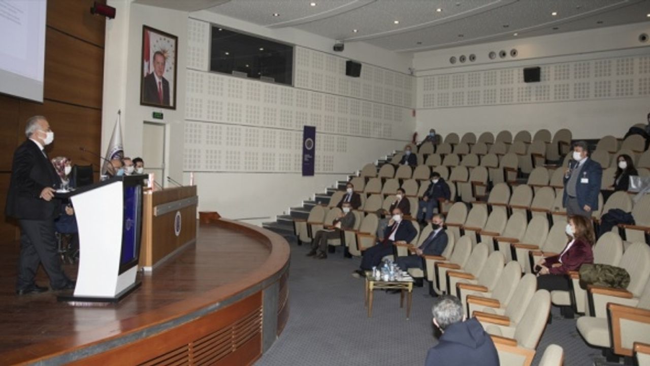 Atatürk Üniversitesi'nin yürüttüğü yerli Kovid-19 aşısı çalışmaları olumlu sonuçlar vermeye başladı