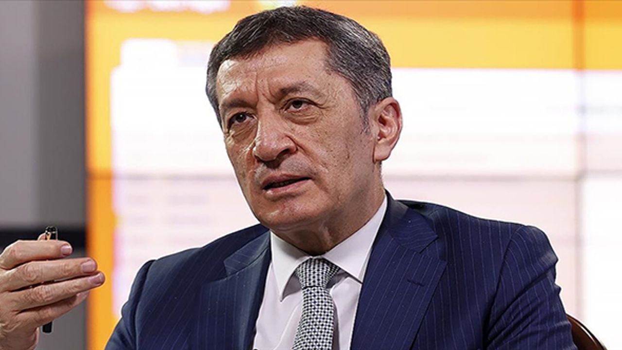 Bakan Selçuk: İhtiyaç halinde hibrit model, yüz yüze eğitimi destekleyecek