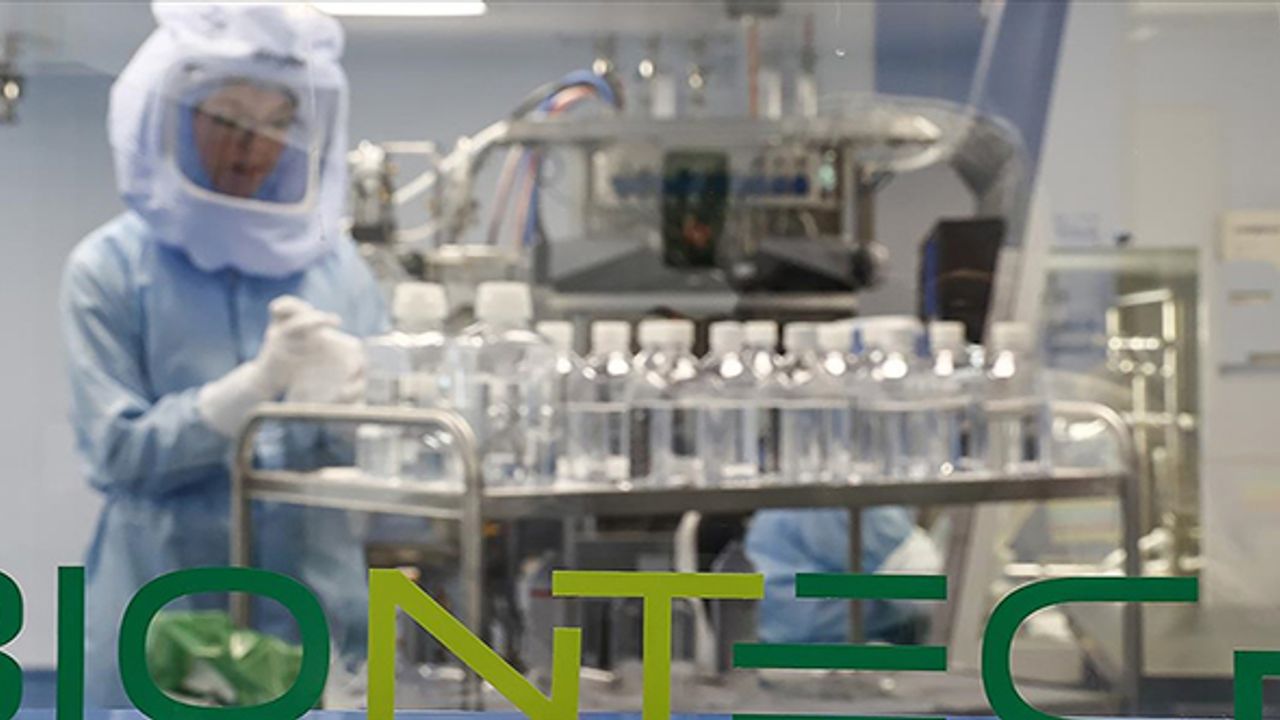 BioNTech'in Marburg'daki üretim tesisinin kapıları gazetecilere açıldı