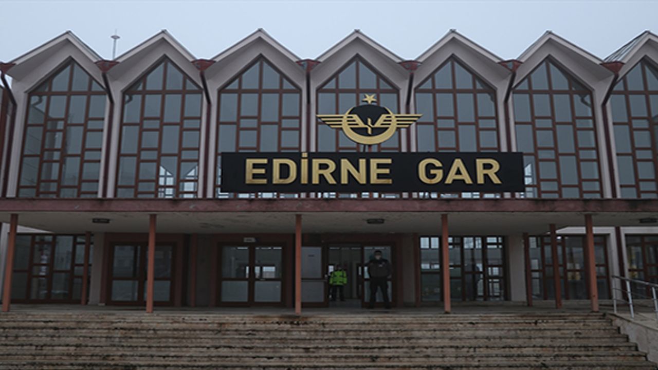 Bölgesel tren seferleri bir yıl sonra Kovid-19 tedbirleriyle yeniden başladı