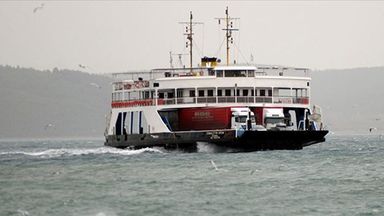 Bozcaada feribot seferlerinden bazıları fırtına nedeniyle yapılamayacak
