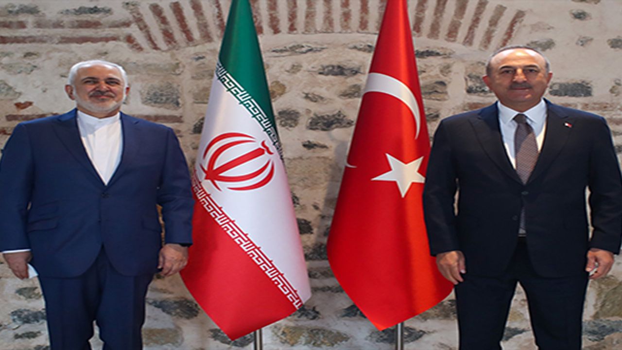 Çavuşoğlu, İranlı mevkidaşı Zarif'le bir araya geldi