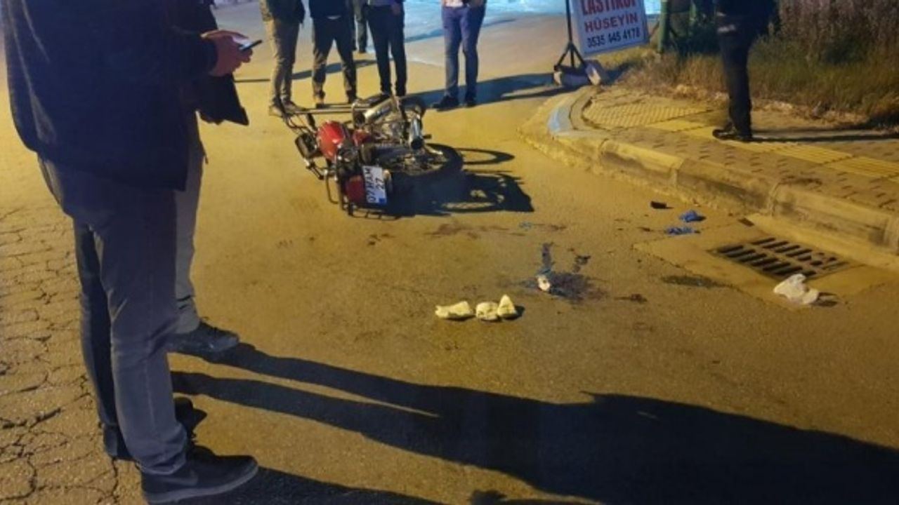 Cezaevinden izinli çıkan hükümlü, boşanma aşamasındaki eşini ve bir kişiyi silahla yaraladı