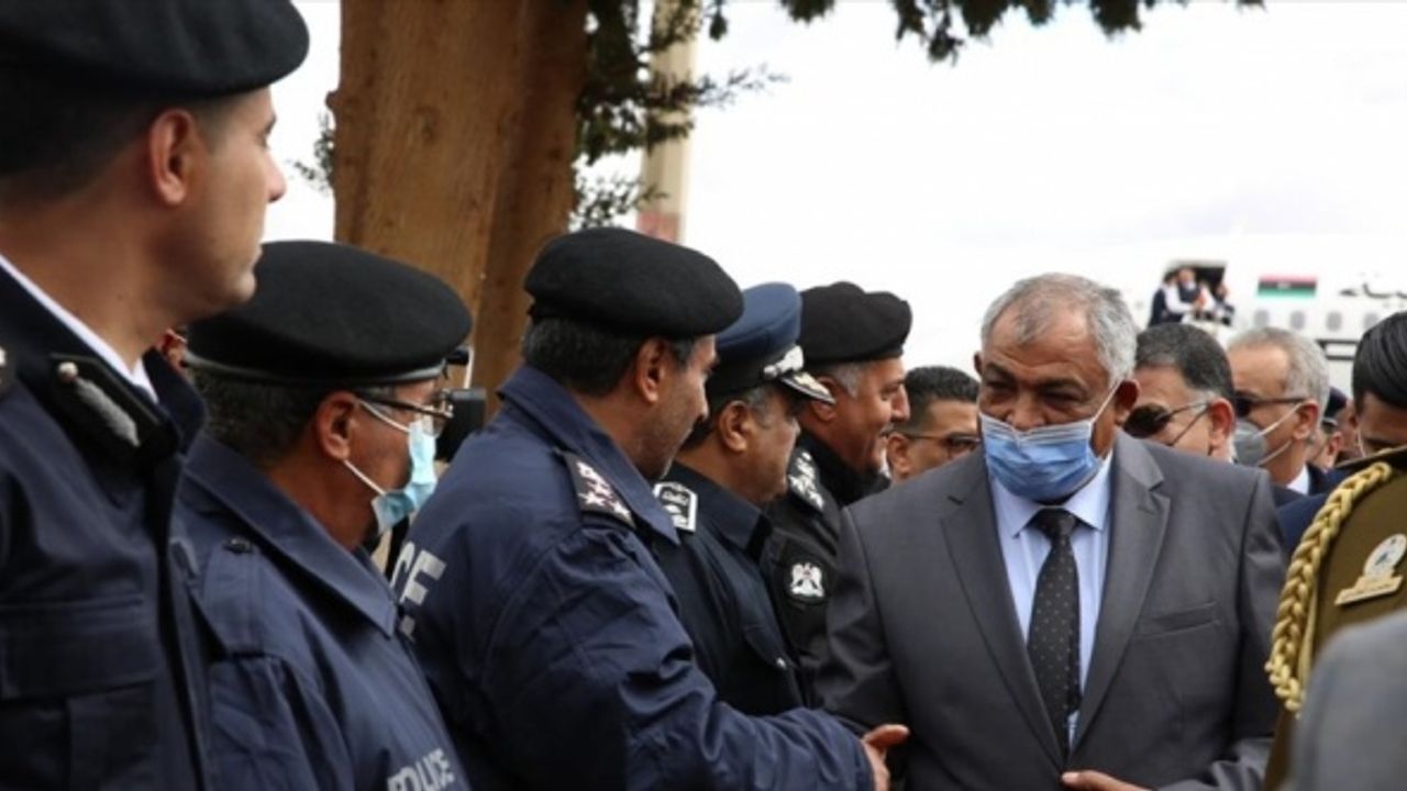 Dibeybe hükümeti, yönetimi devralmak için Bingazi'ye heyet gönderdi!