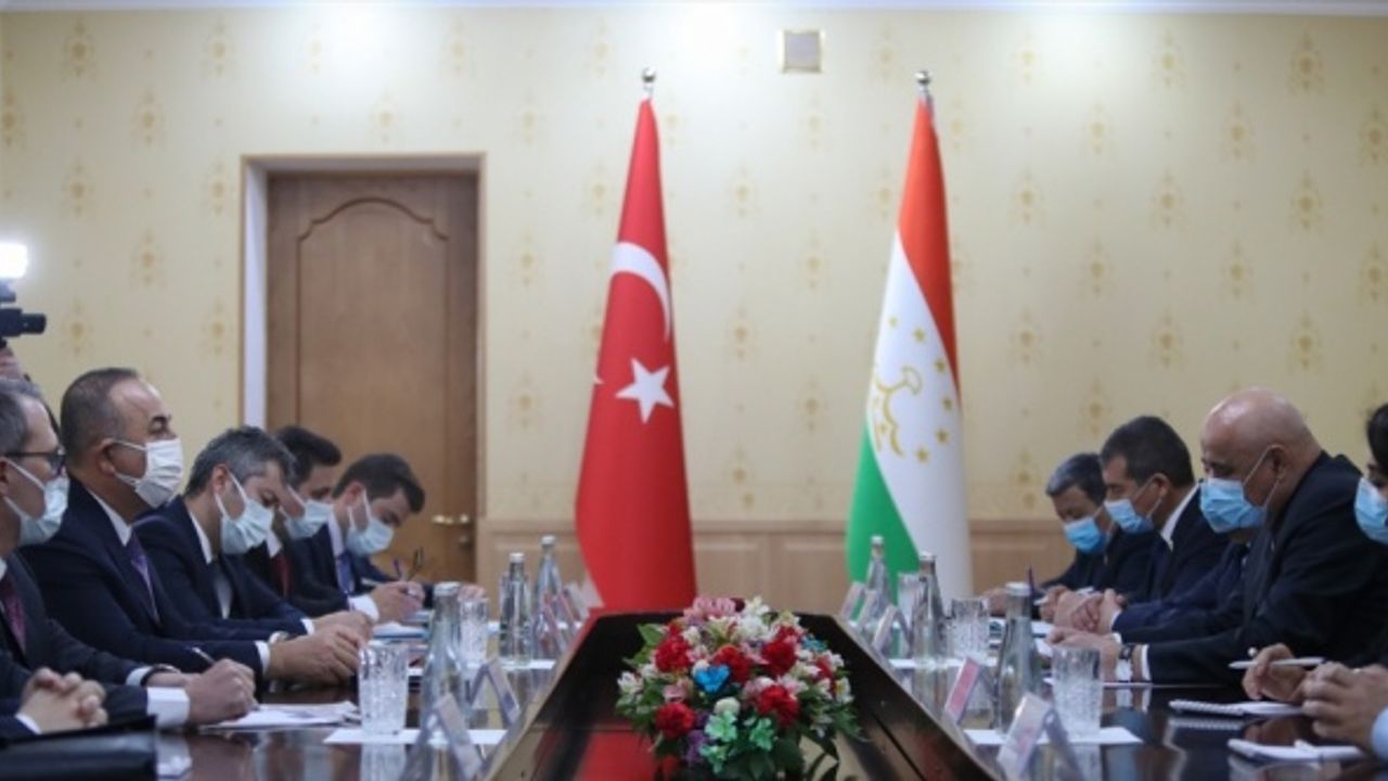 Bakan Çavuşoğlu, Tacikistan Temsilciler Meclisi Başkanı Zokirzoda ile bir araya geldi