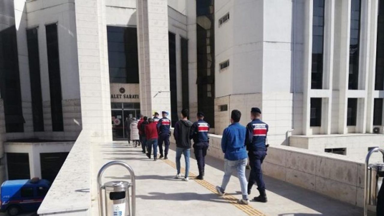 Balıkesir merkezli yasa dışı bahis operasyonunda 4 şüpheli tutuklandı