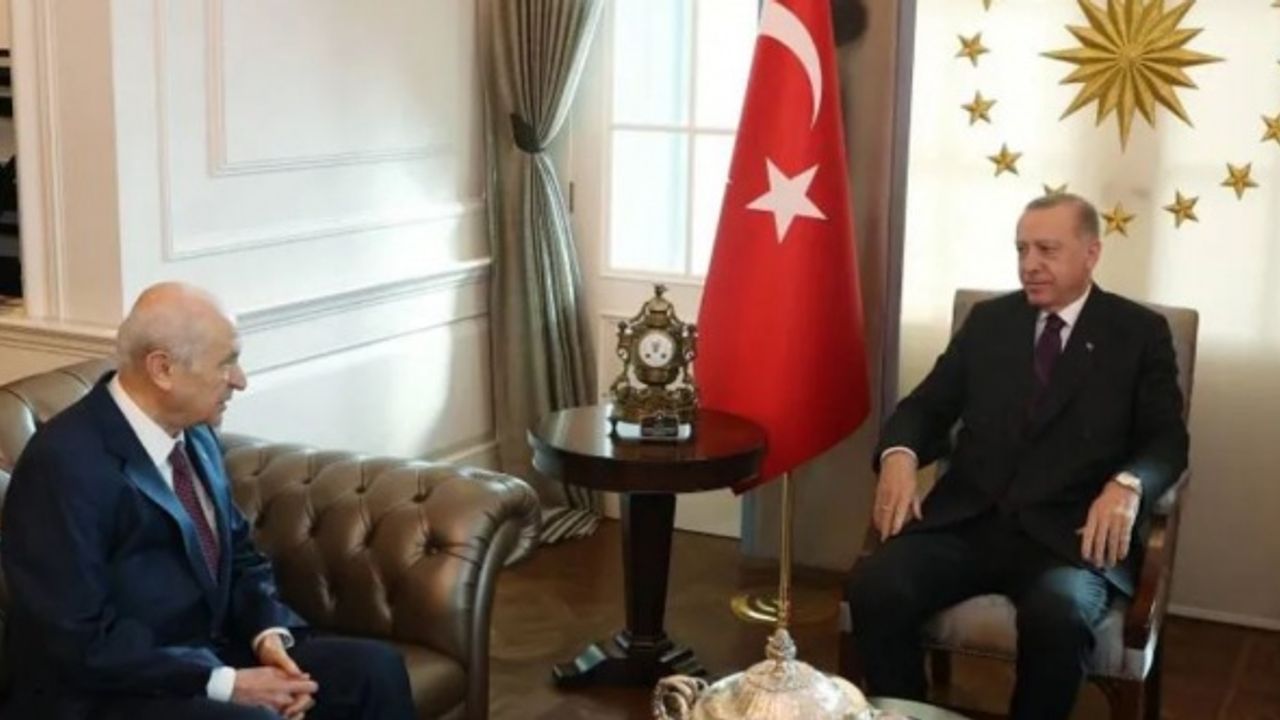 Bahçeli'den Erdoğan'a sürpriz hediye