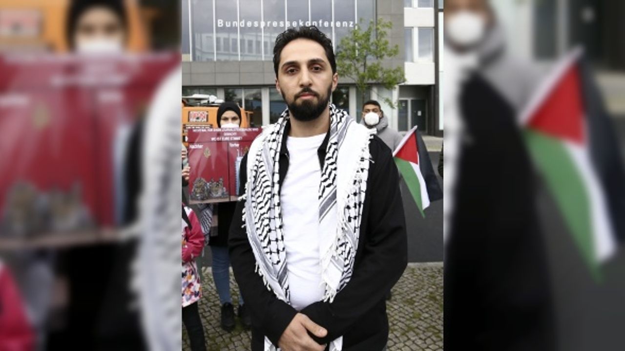 Berlin'de yaşayan Filistinliler Alman medyasının İsrail yanlısı haberlerini protesto etti