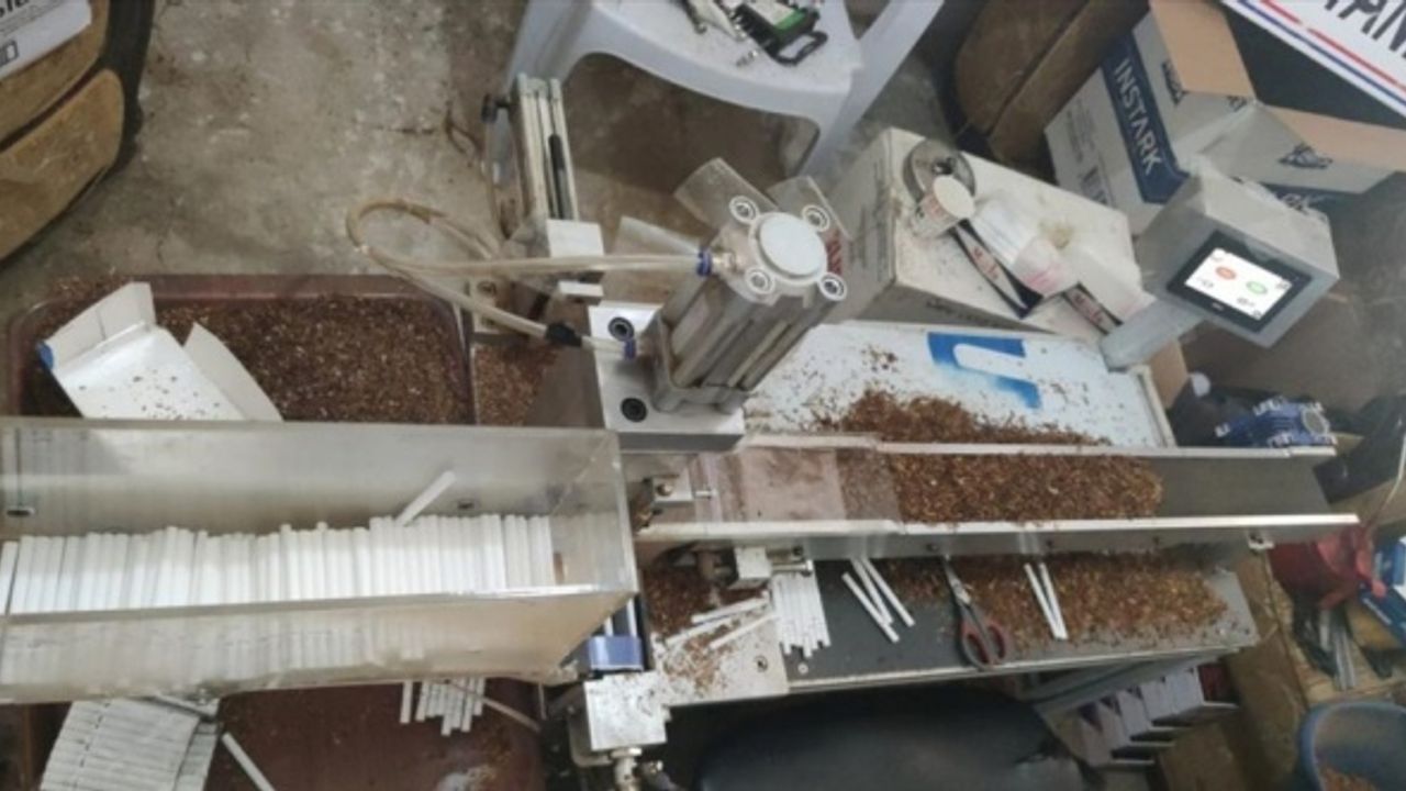 Çankırı'da kaçak sigara imal eden 5 şüpheli suçüstü yakalandı