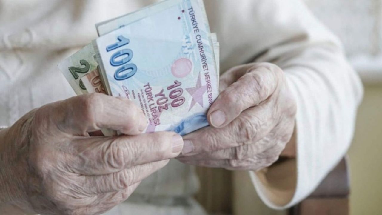 Emekli bayram ikramiyesi ne zaman yatacak? 2021 emekli ikramiyesi ne kadar?
