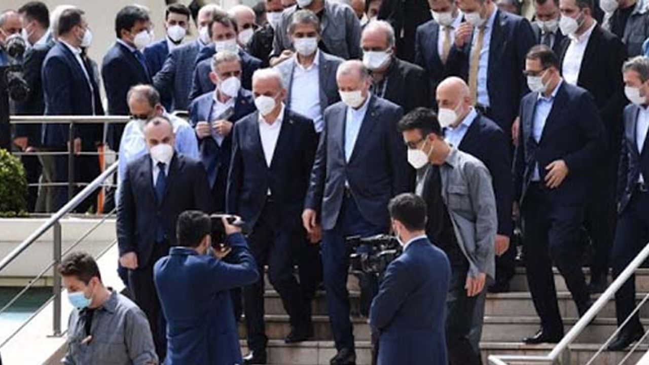 Erdoğan, Ümraniye Belediye Başkanı İsmet Yıldırım'ın babasının cenaze namazına katıldı