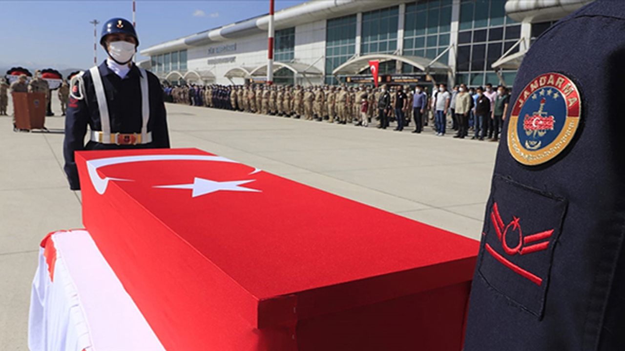 Eren-15 Operasyonu'nda şehit olan asker için Ağrı'da tören düzenlendi