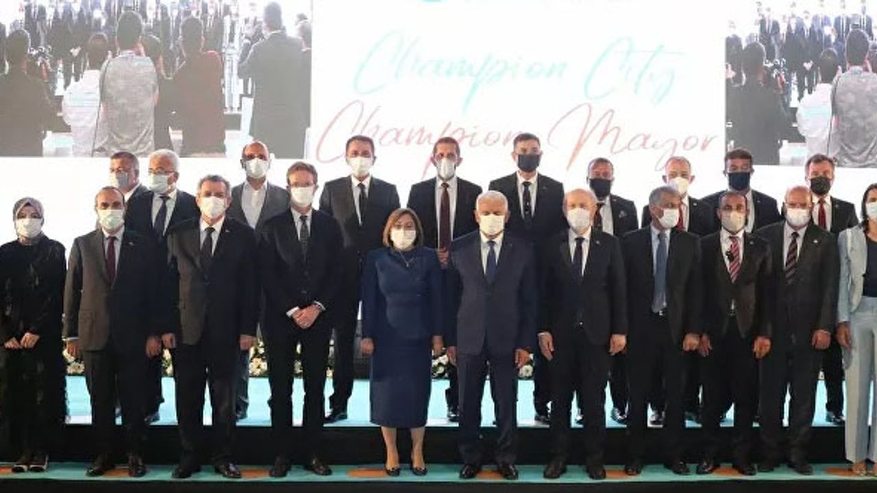 Fatma Şahin'den Türkiye'de bir ilk! OECD Şampiyon Belediye Başkanları arasına girdi...