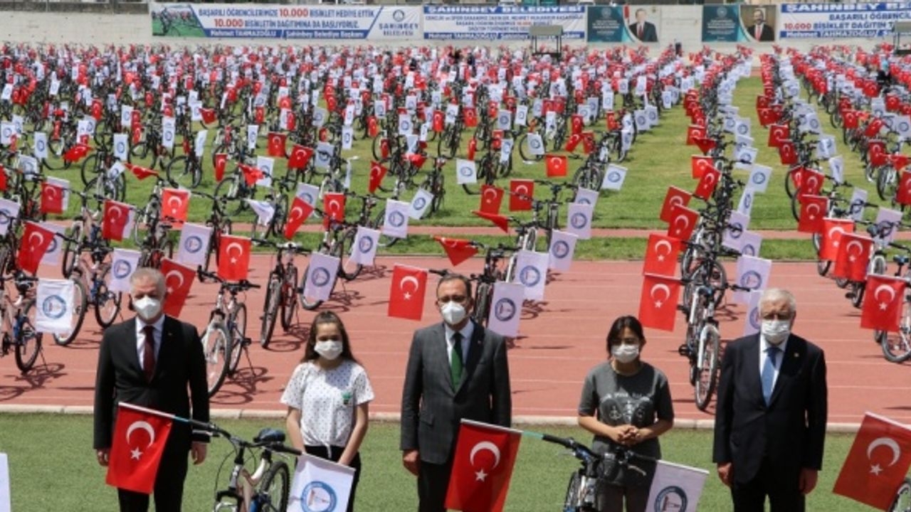 Gençlik ve Spor Bakanı Kasapoğlu, Gaziantep'te gençlere seslendi