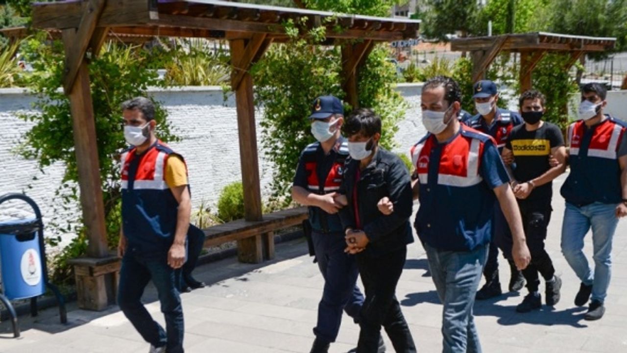 Kahramanmaraş'ta DEAŞ operasyonunda gözaltına alınan 2 şüpheli tutuklandı