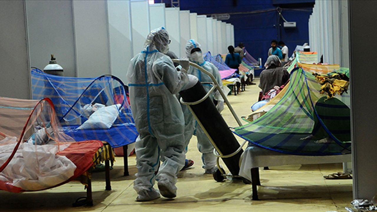 Hindistan'da günlük vaka sayısında yeni bir rekor kırıldı
