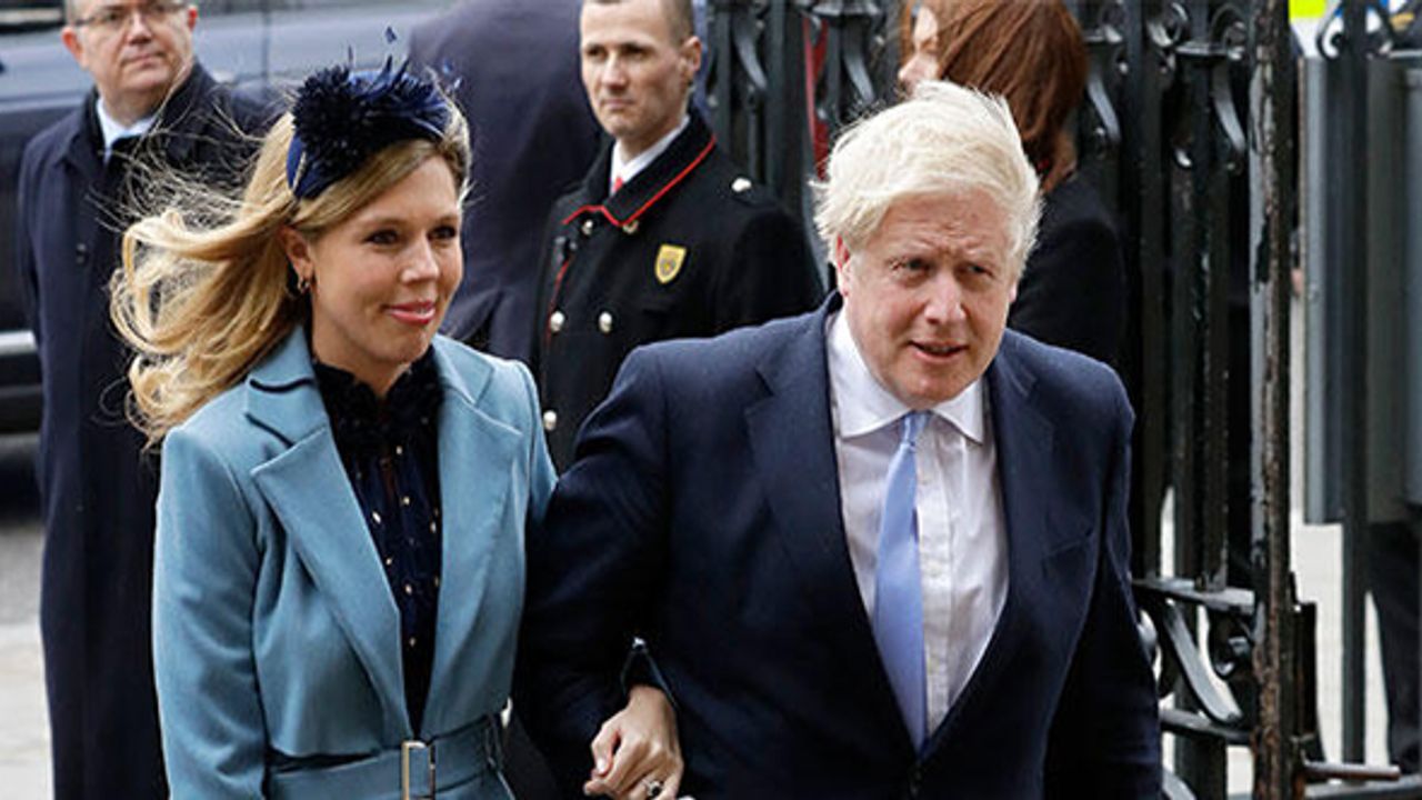 İngiltere Başbakanı Johnson gizli törenle evlendi