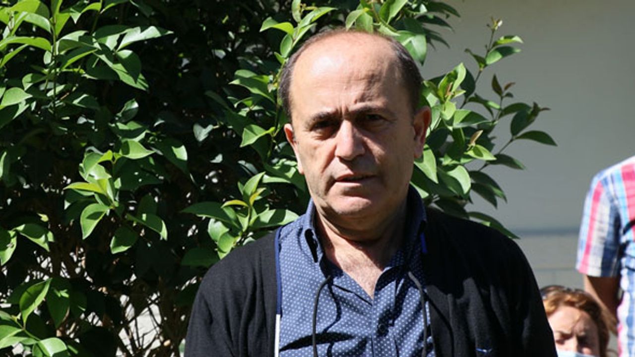 İzmir'de kentsel dönüşüm projelerinin engellendiğini öne süren grup basın açıklaması yaptı