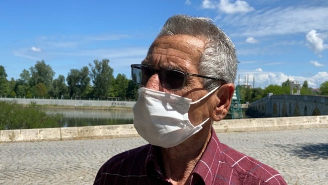 Kademeli normal hayata geçiş aşılarını olmuş 65 yaş üstü vatandaşları sevindirdi