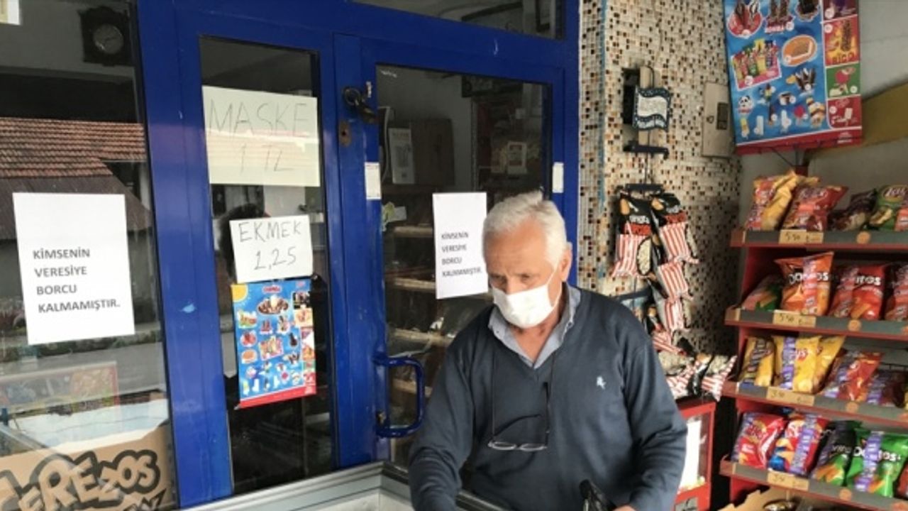Karabük'te bir hayırsever 3 mahallede 'veresiye defterlerini' satın alıp borçları sildirdi