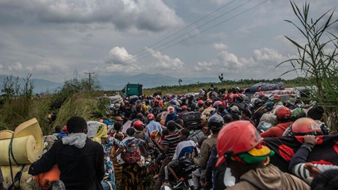 Kongo'da yanardağ patlaması sonucu son 24 saatte en az 3 bin kişi Ruanda'ya sığındı