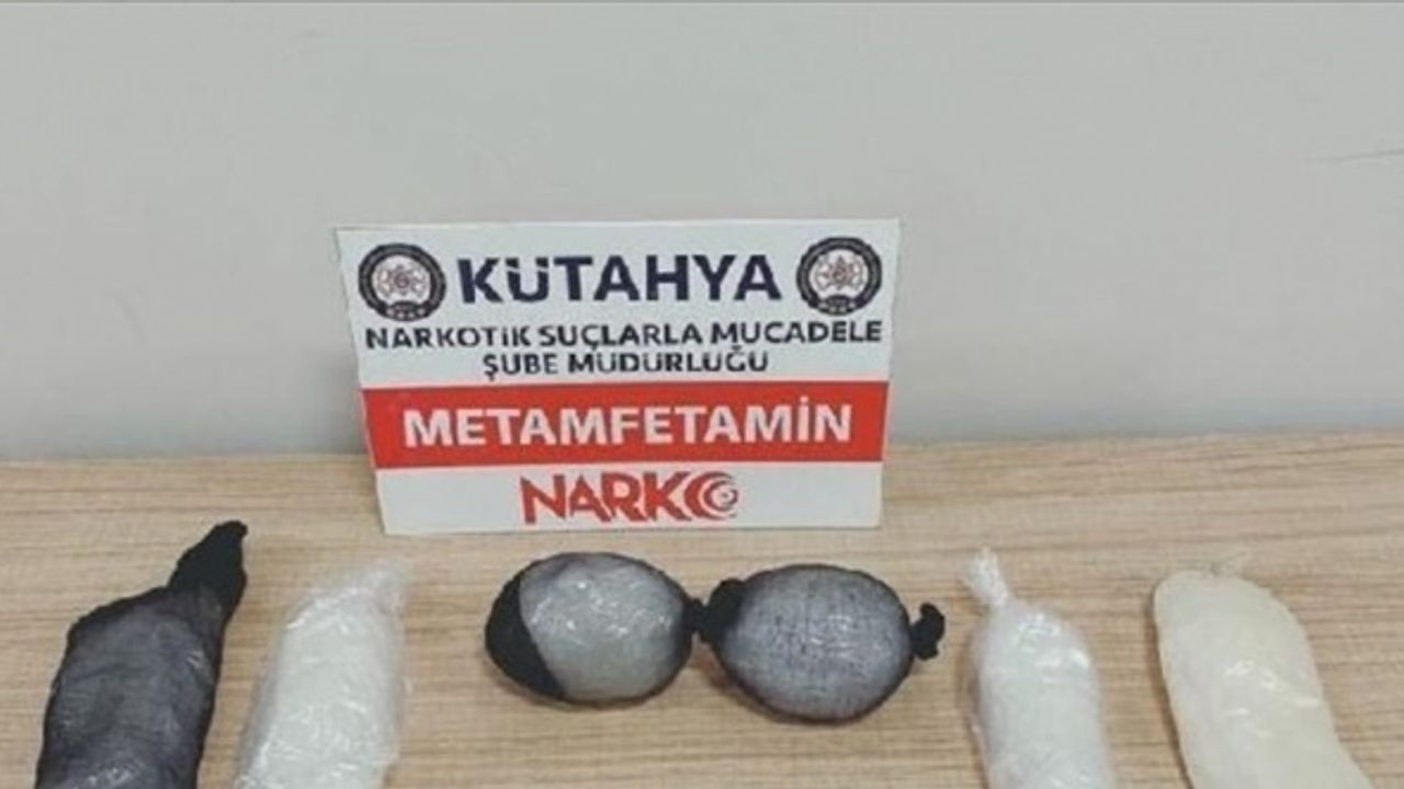 Kütahya'da yabancı uyruklu kadın, beline sardığı uyuşturucuyla yakalandı