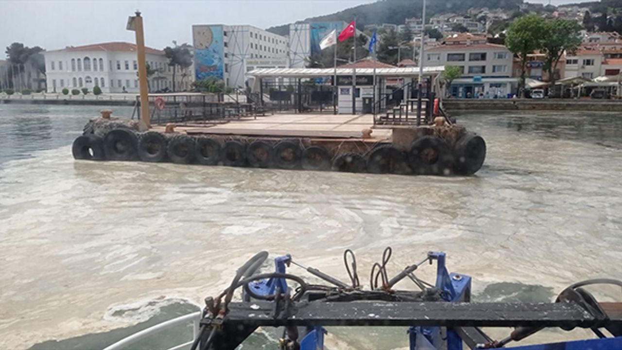 Marmara'daki deniz salyasına karşı ortak mücadele yürütülüyor