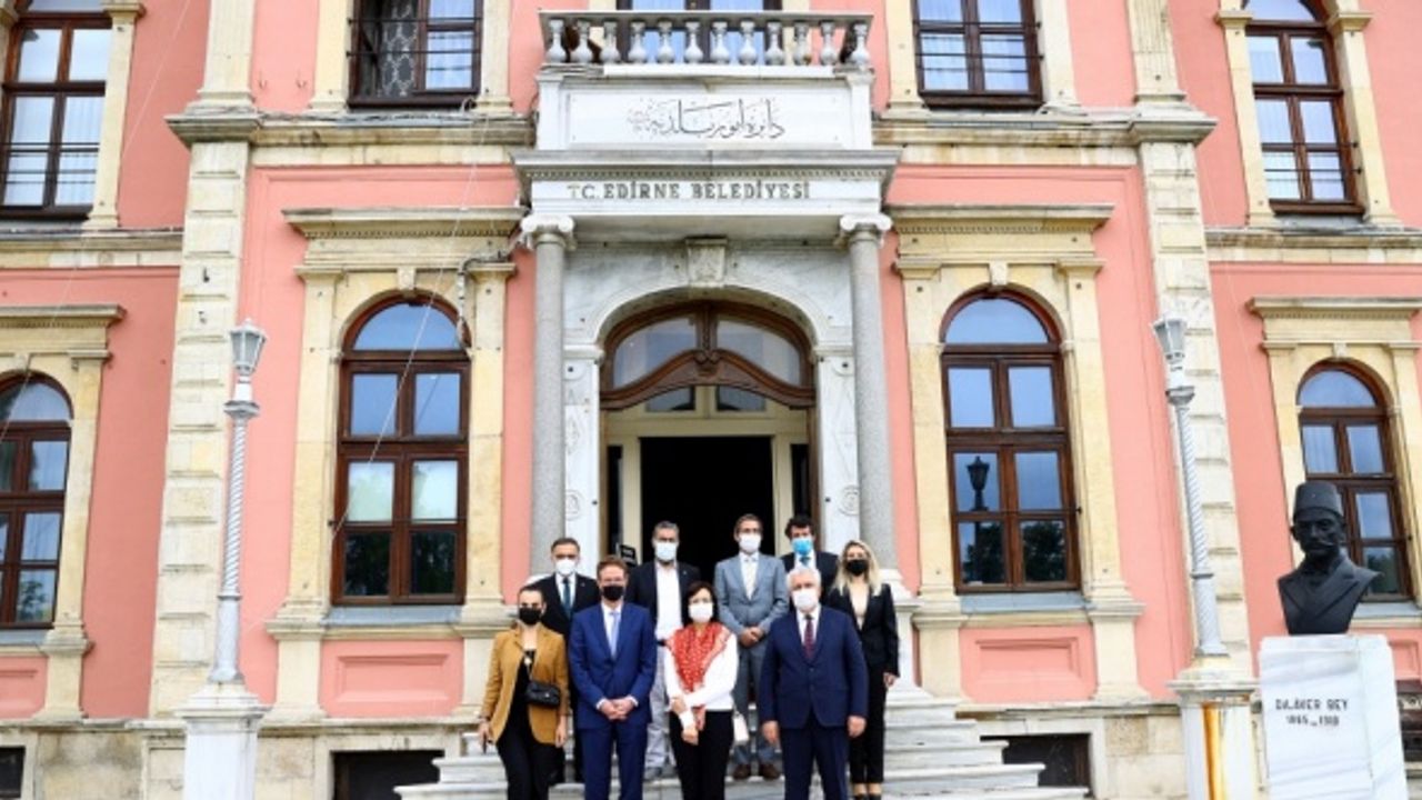 Meyer-Landrut ve Kaymakcı tarihi Ekmekçizade Kervansarayı'nı ziyaret etti