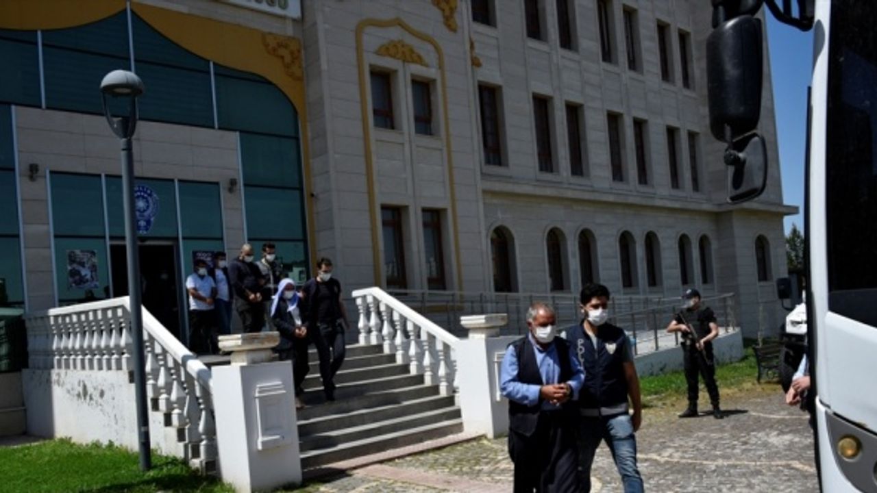 Şanlıurfa'da 6 yıl önce işlenen cinayetle ilgili yakalanan 5 zanlıdan 2'si tutuklandı