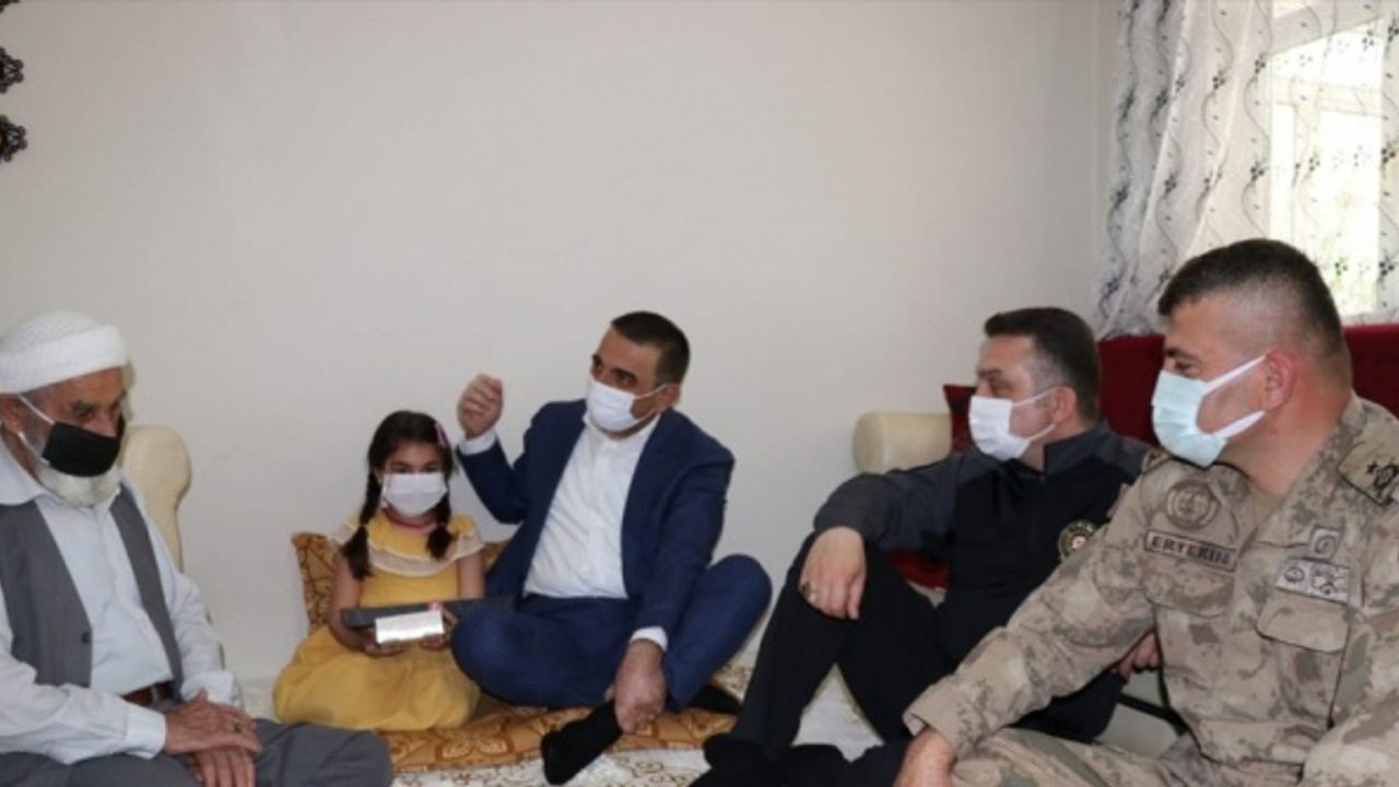Siirt Valisi Hacıbektaşoğlu şehit aileleri ve gazilerle bayramlaştı