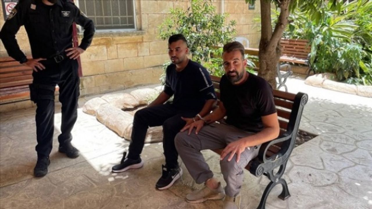 Siyonist İsrail, Şeyh Cerrah’ta alınan Filistinli gazetecilerin gözaltı süresini uzattı