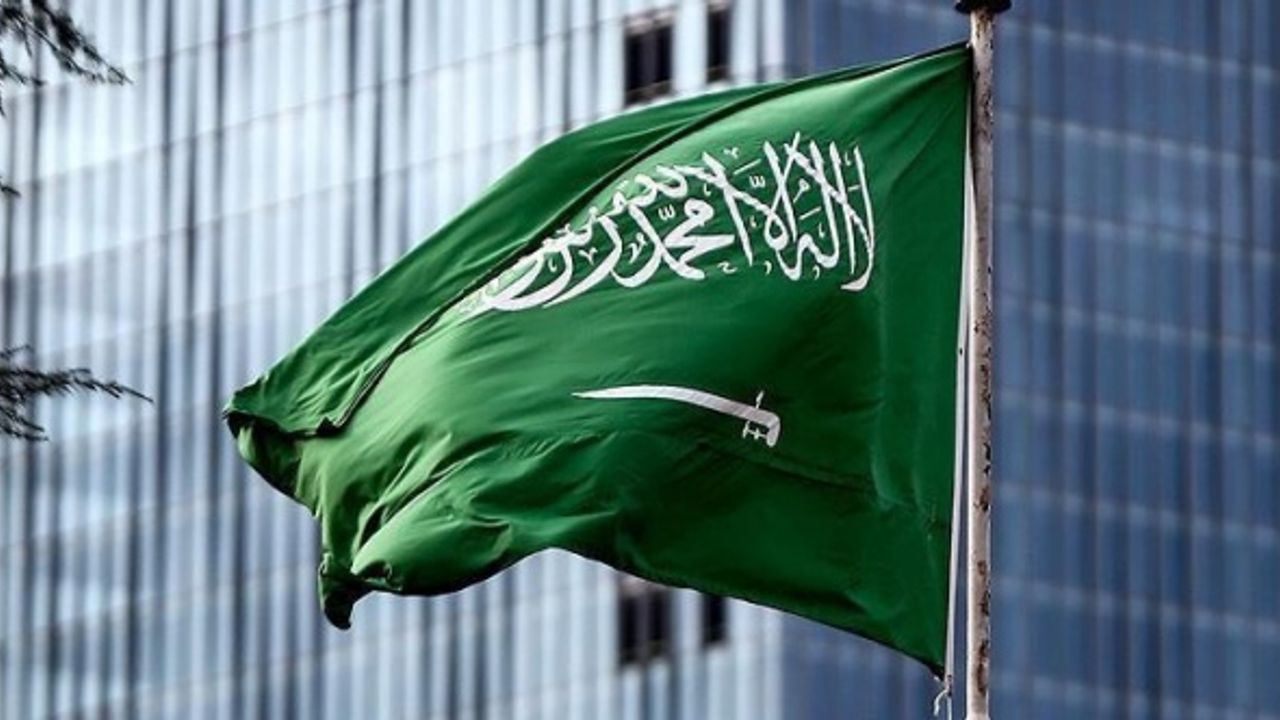 Suudi Arabistan 11 ülkenin seyahat yasağını kaldırdı!