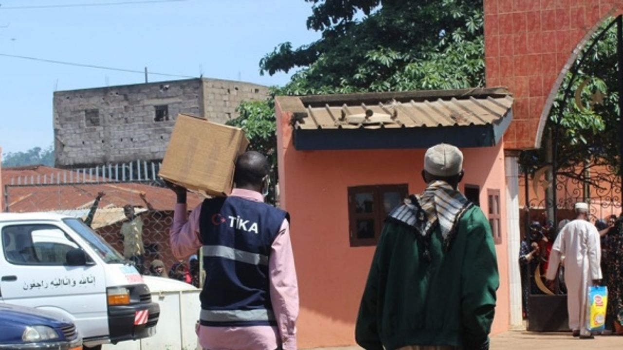 TİKA, Kamerun'daki ihtiyaç sahibi ailelere ramazan yardımı yaptı