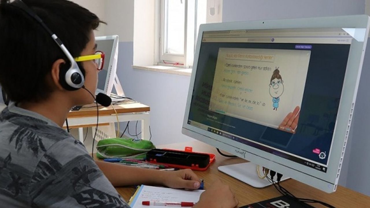 Uzaktan eğitim 1 Haziran'a kadar devam edecek