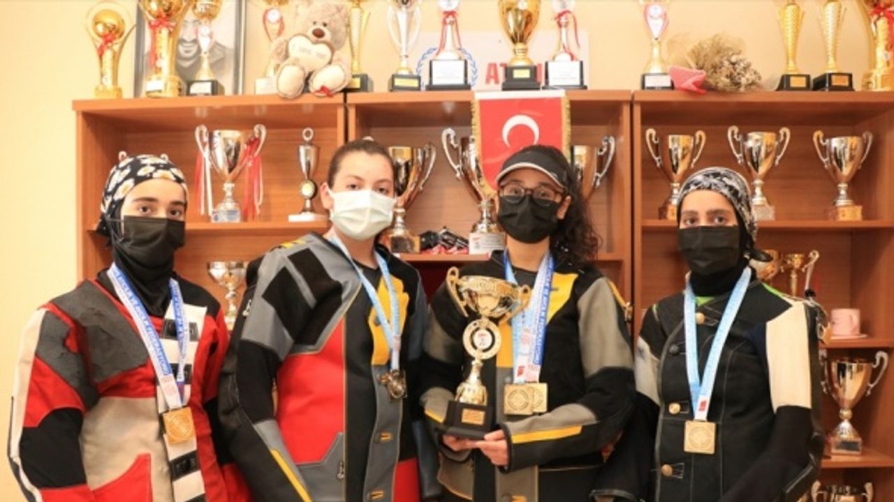 Yedi kez Türkiye rekoru kıran Erzincan'ın atıcılık sporcuları hedef büyüttü