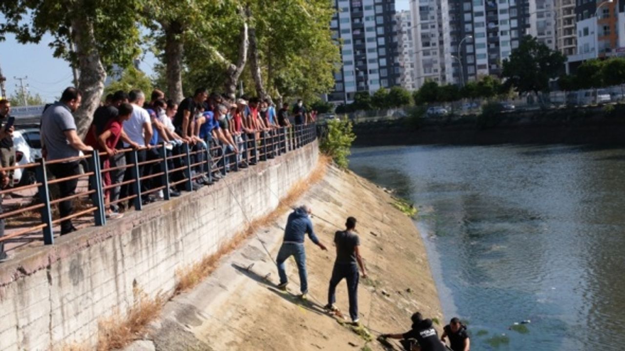 Adana'da kaybolan 17 yaşındaki gencin cesedi sulama kanalında bulundu