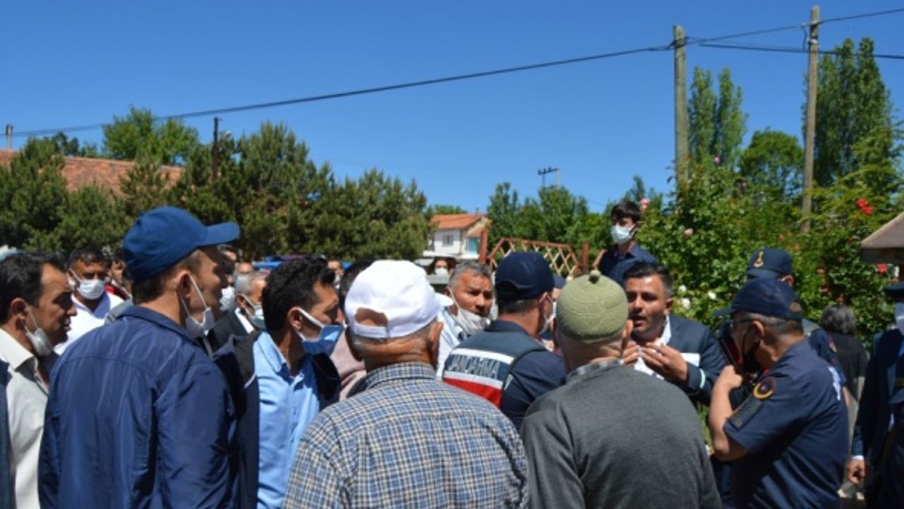 Afyonkarahisar'ın Güney beldesinde belediye başkanlığı seçiminde kavga çıktı