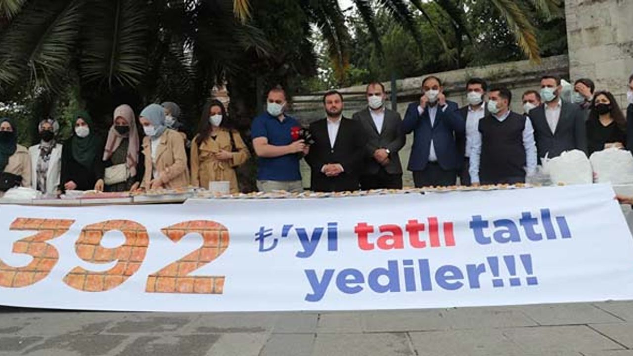 AK Partili gençlerden İBB'ye '392 TL'lik baklava tepkisi: İsraf!