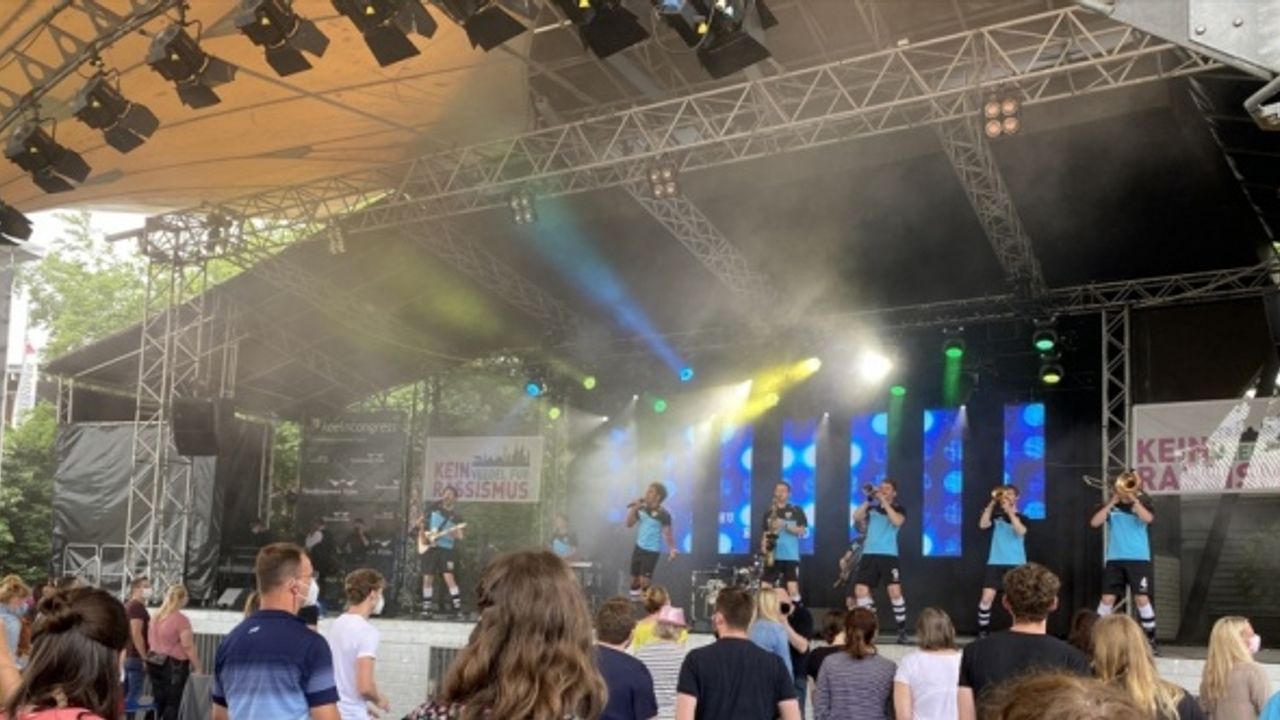 Almanya'nın Köln kentinde aylar sonra ilk konser düzenlendi