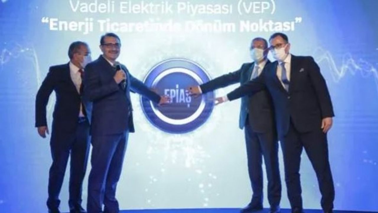 Bakan Dönmez duyurdu: Elektrik piyasasında yeni dönem!