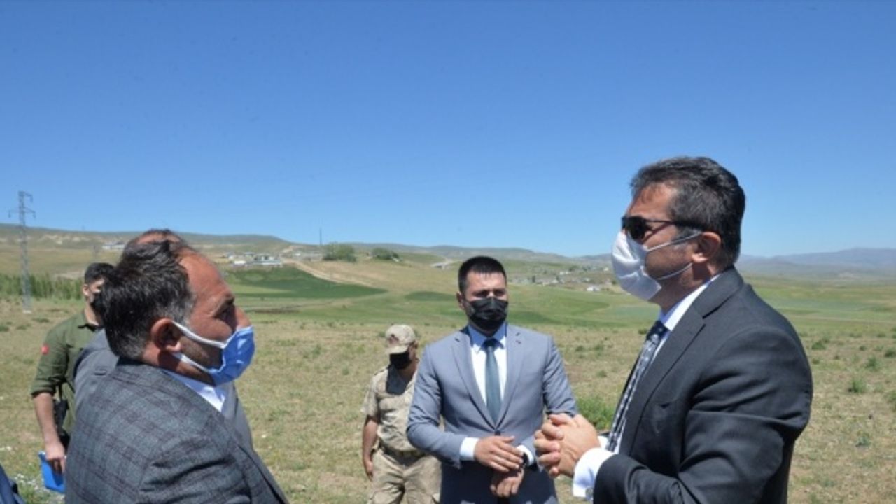 Bingöl depreminden etkilenen Erzurum’da depremzedeler için yapılacak 575 konutun temeli atıldı