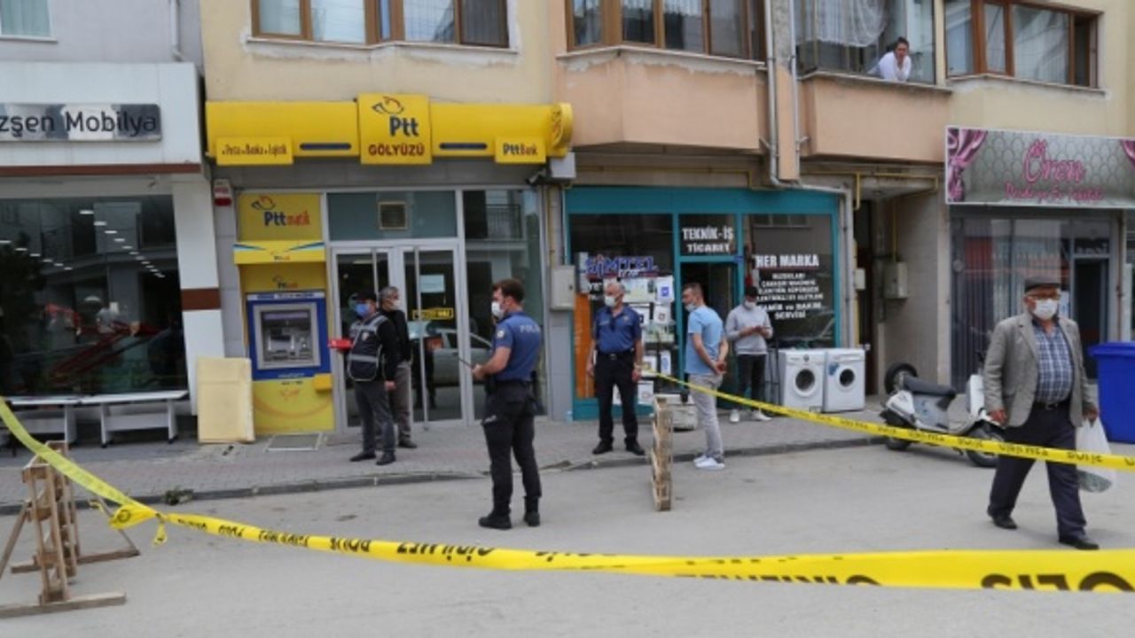 Bolu'da PTT şubesinden hırsızlık yaptığı iddiasıyla yakalanan güvenlik görevlisi adliyeye sevk edildi