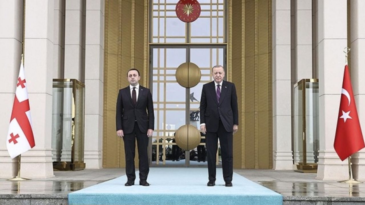 Cumhurbaşkanı Erdoğan, Gürcistan Başbakanı Garibashvili'yi resmi törenle karşıladı