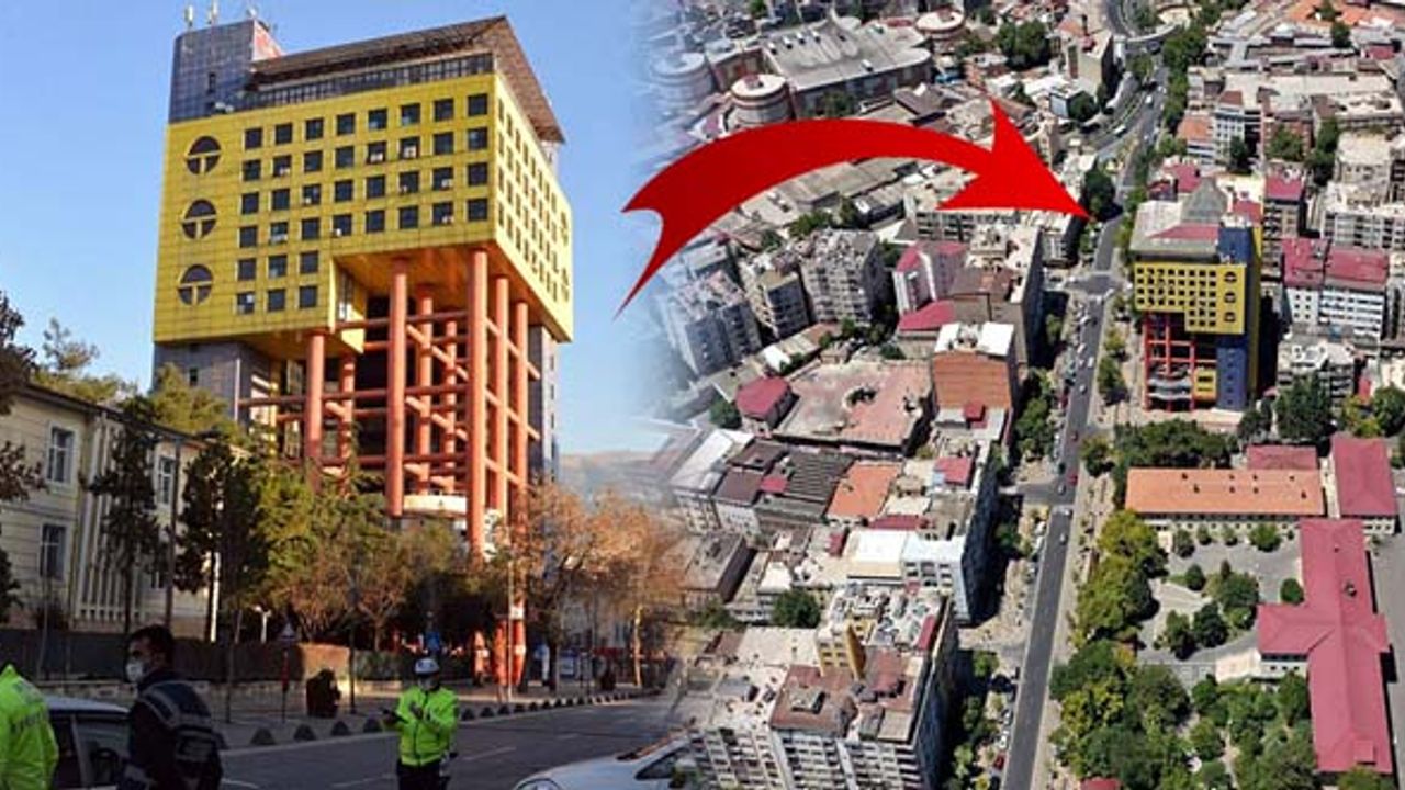 Dünyanın en saçma binası yıkılıyor