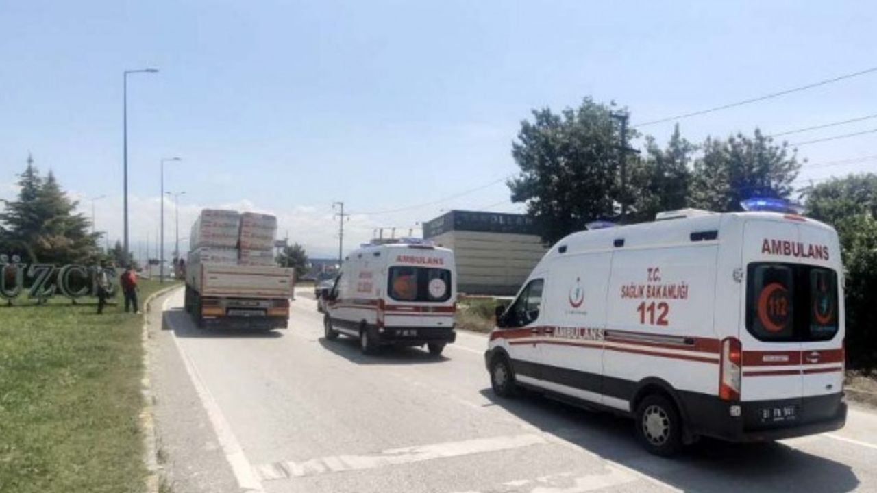 Düzce'de 7 aracın karıştığı zincirleme trafik kazasında 5 kişi yaralandı