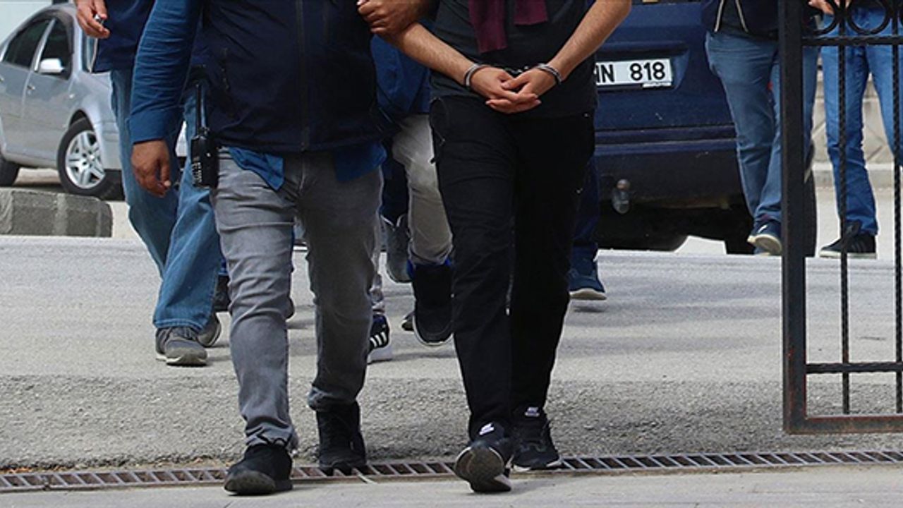 Balıkesir merkezli 3 ildeki FETÖ/PDY operasyonunda 4 tutuklama