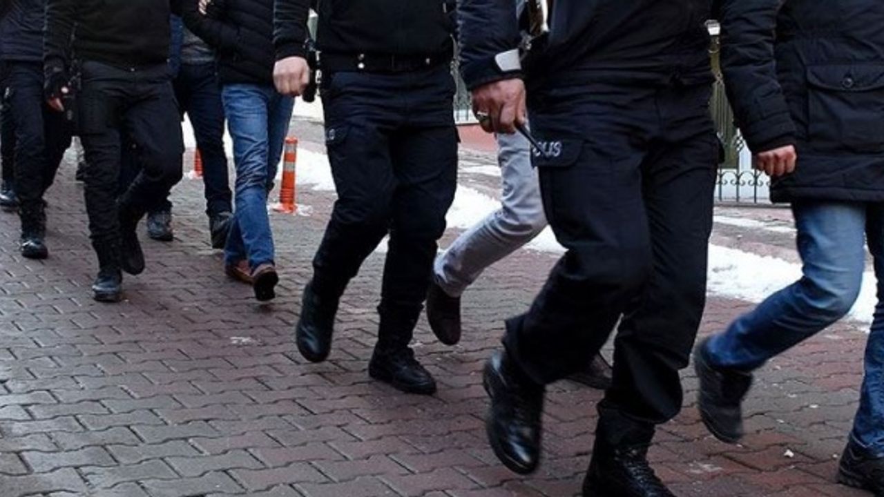 Edirne merkezli FETÖ operasyonunda yakalanan 5 şüpheli tutuklandı