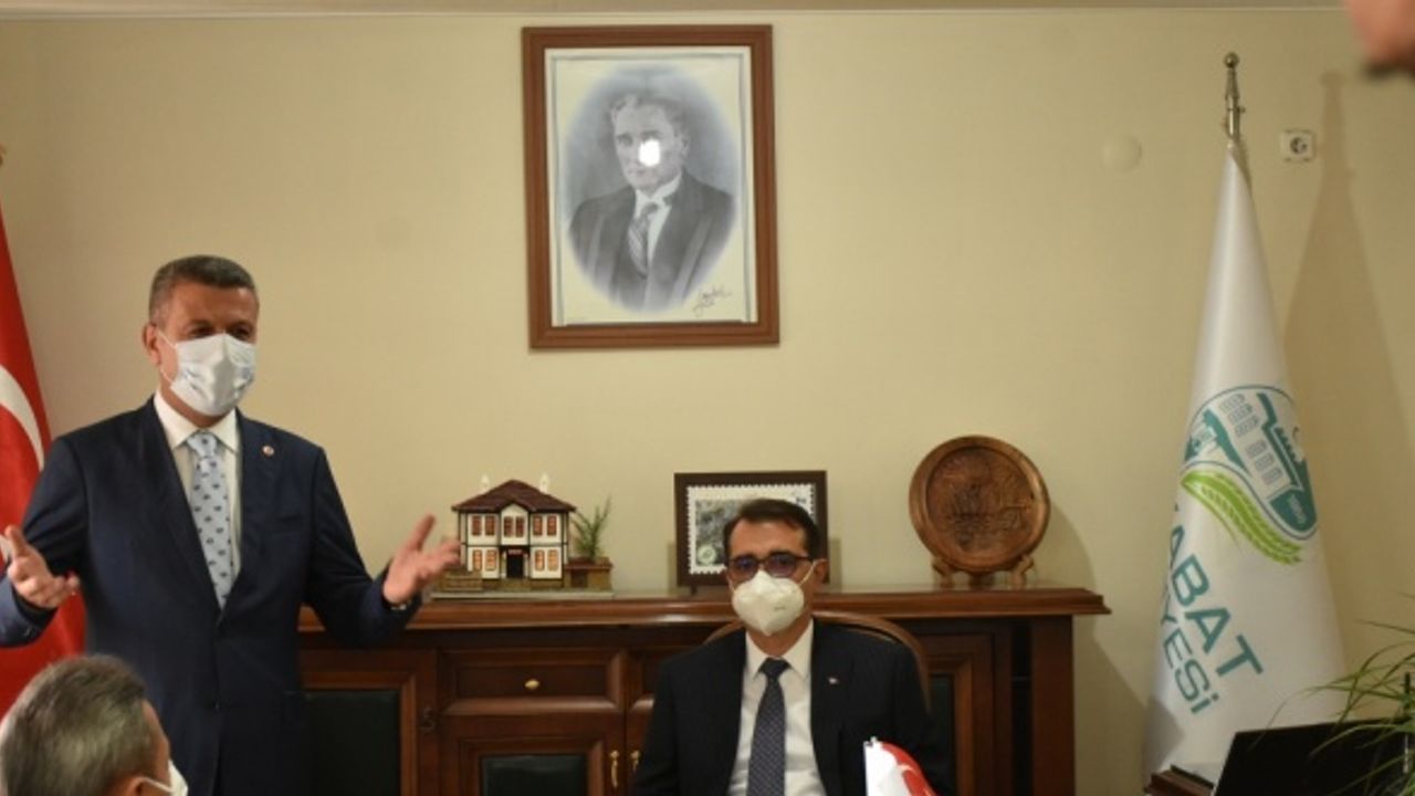 Bakan Dönmez Sinop'ta halka hitap etti