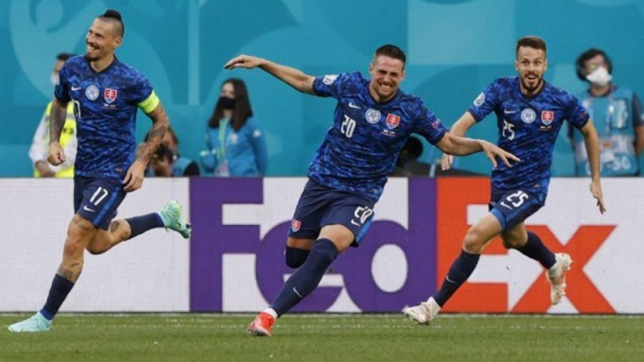 Euro 2020 E Grubunda Polonya'ya Slovakya şoku!